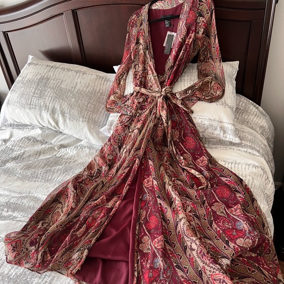 Dress - Picture 1 of 6